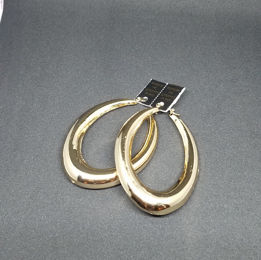 Custom Loop Earring - Picture 2 of 3